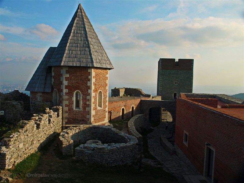 https://www.flickr.com/photos/miroslav-vajdic/14895175532/in/photolist-2iJZ9gv-enpAQn-oEeBnu-oGeF6q-opLRP6-opM41U-oEeBLW-oFZLuD-oGgm9g-opM3Zw-oGgmDV-oEeBLq-opM46o-oGeED3-oGgmzM-oFZL8X-opLEU1-oGeESE-oGeEKf-avoW1Z-nKYcXt-29BfsYJ-2cinAmw-27LBrRp-2bkVPgV