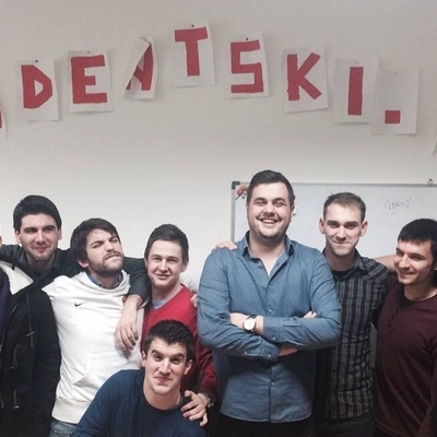 Dečki humanitarnog srca
