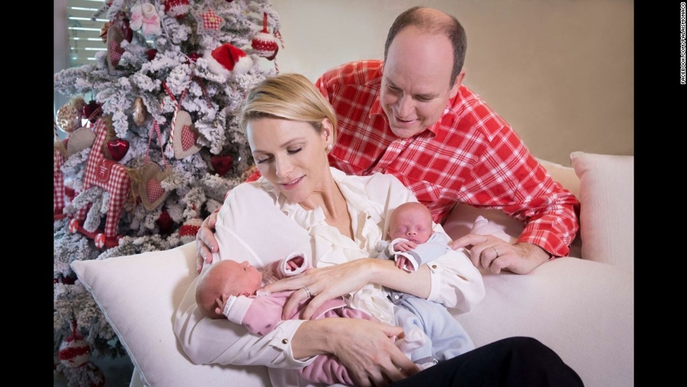 Monaco, Princeza Gabriella i Krunski Princ Jacques Honore Rainier sa roditeljima Princ Albert i Princeza Charlene, blizanci Monaco, Princeza Gabriella i Krunski Princ Jacques Honore Rainier sa roditeljima Princ Albert i Princeza Charlene, blizanci