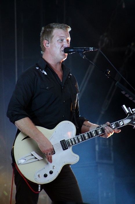 Queens of the stone age Queens of the stone age