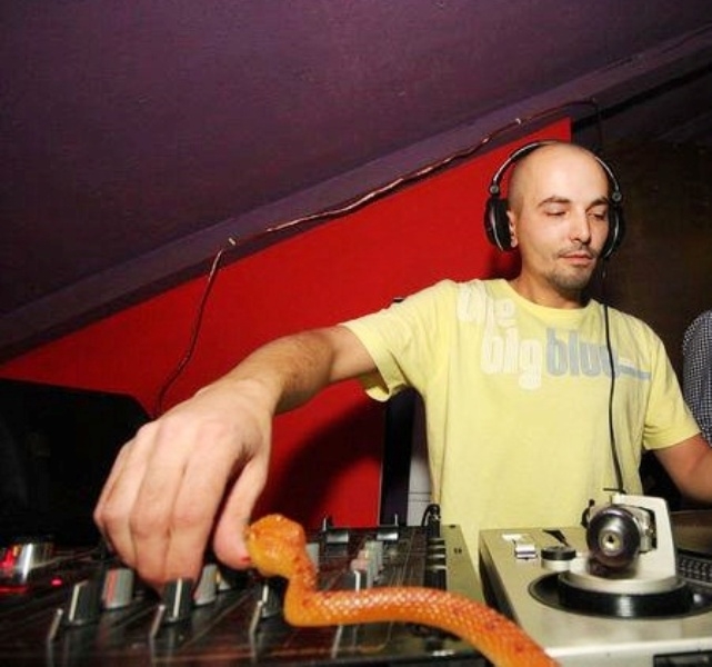 Dj gogo Dj gogoo