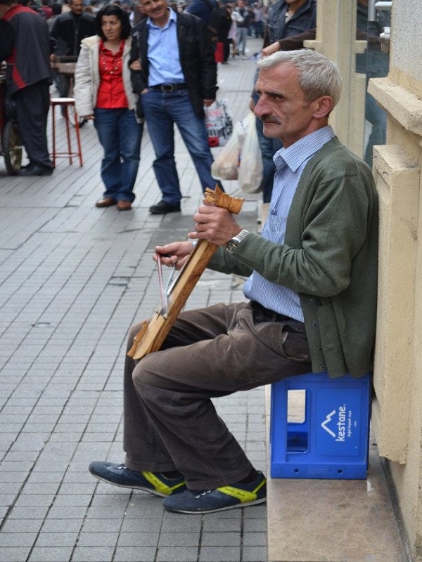 Ulični svirač Ulični svirač