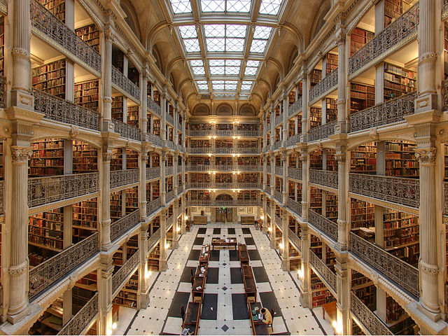 IZVOR: 
https://commons.wikimedia.org/wiki/File:George-peabody-library.jpg