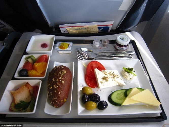 Hrana u avionu 8 Hrana u avionu 8