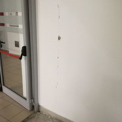 SD Cvjetno naselje, popucao zid, potres