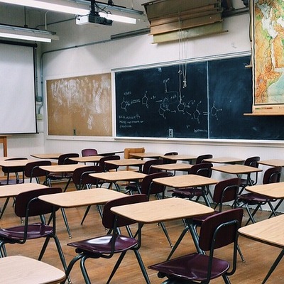 https://pixabay.com/en/classroom-school-education-learning-2093744/