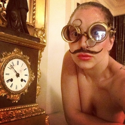 Lady Gaga kao Salvador Dali Lady Gaga kao Salvador Dali
