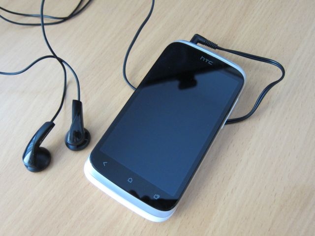 HTC Desire X HTC Desire X