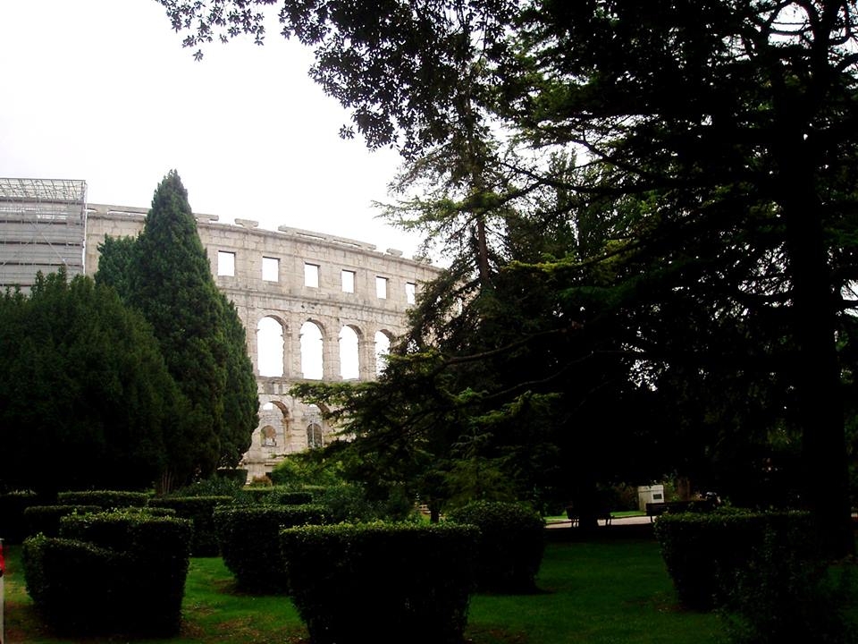 Pula Pula arena
