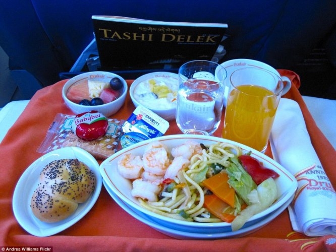 Hrana u avionu 12 Hrana u avionu 12